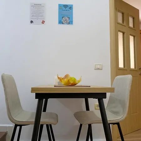 Peaceful Spot ティラナ