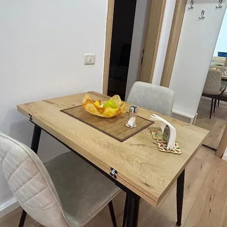 Peaceful Spot ティラナ