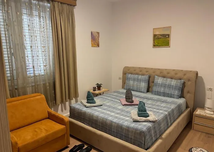 Peaceful Spot * ティラナ